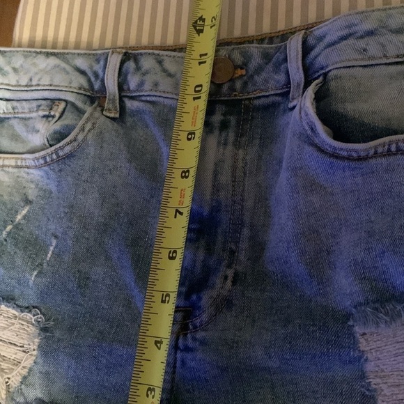Forever 21 Distressed Denim Shorts Size 27 #329 - Picture 8 of 8